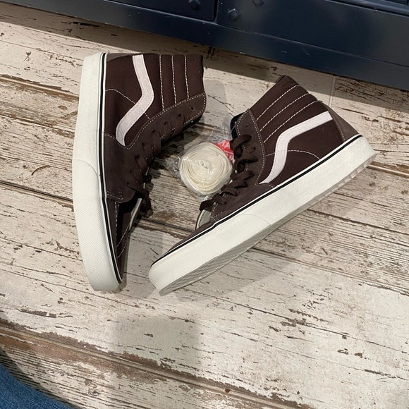 VANS sk8 high w/extra laces!Unisex but mens sizing. Dark brown with white 🤎🤍🤎 - Picture 5 of 11